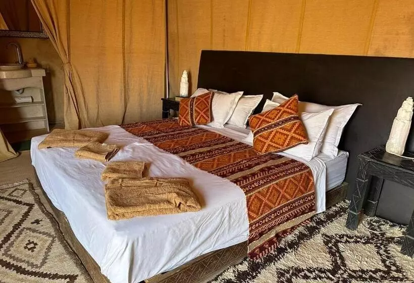 Hotelli Luxurious Desert Camp