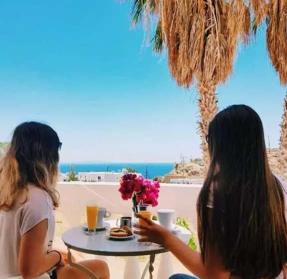 هتل Ios Resort