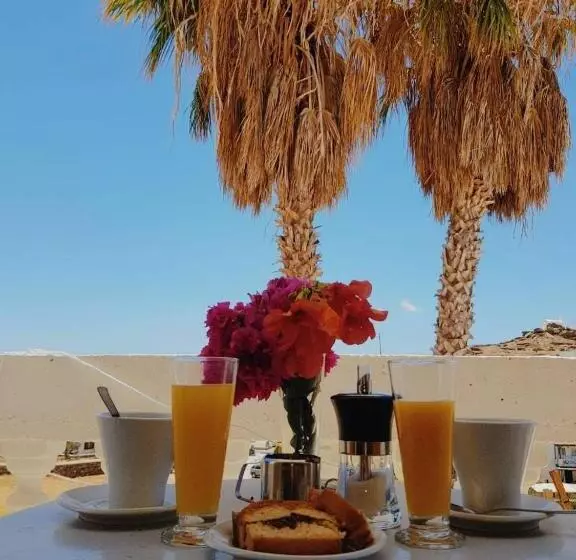 هتل Ios Resort
