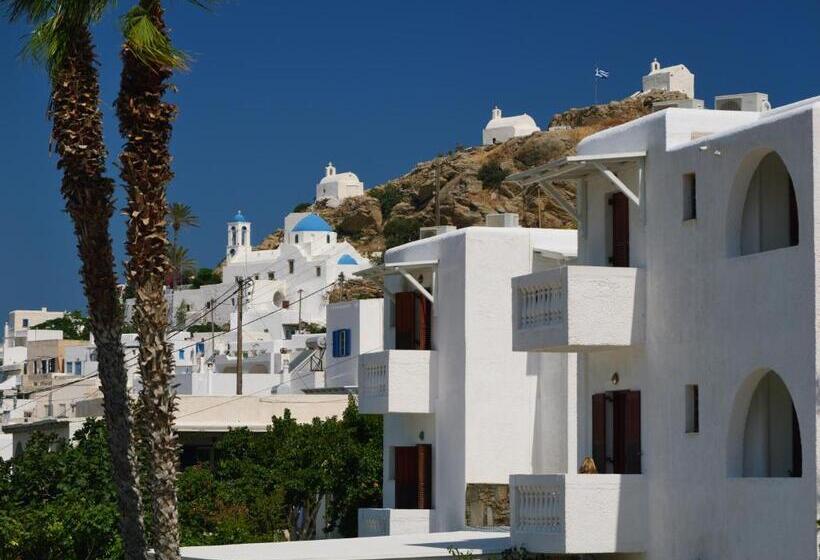 هتل Ios Resort