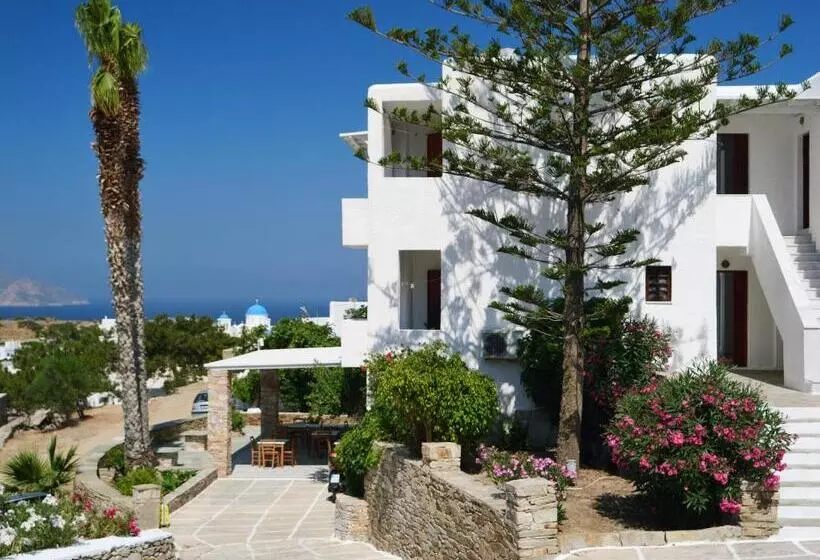 هتل Ios Resort