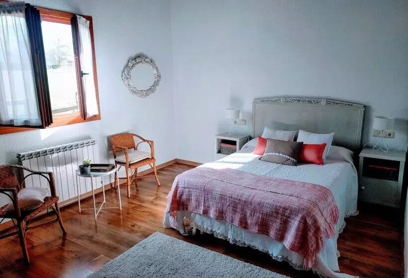 Maaseutuhotelli Agroturismo Y Apartamentos Ondarre
