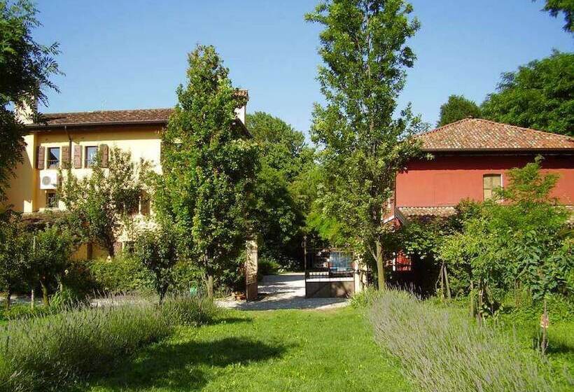 בית מלון כפרי Casa Delser