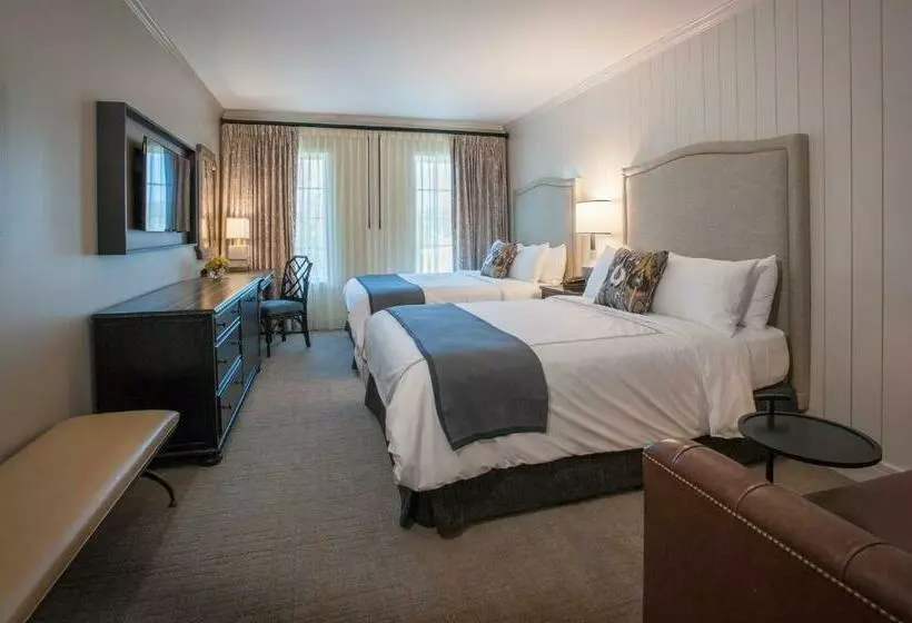 ホテル The Inn At Patrick Square