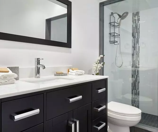 Hotelli Vine Village Apartments