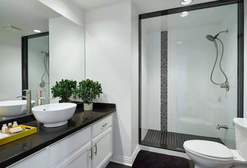 Hotelli Vine Village Apartments