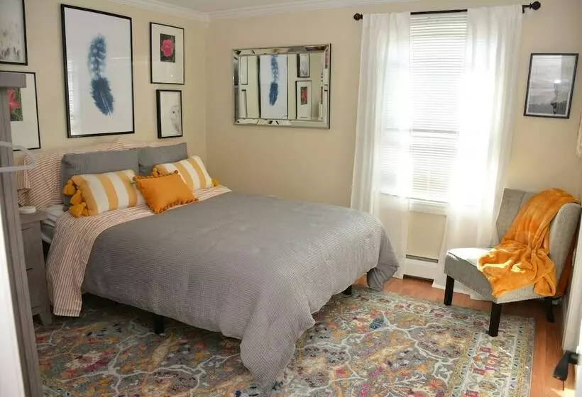 Little Miss Cottages