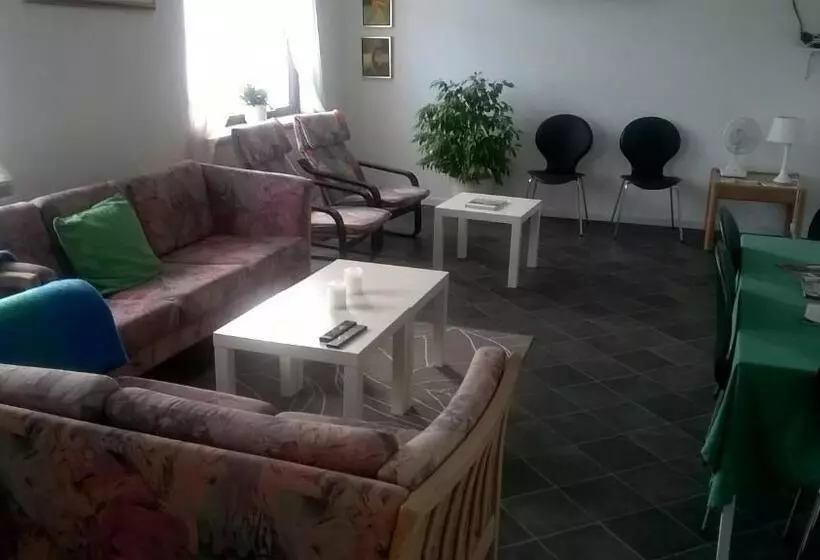 Pasescia Bed And Breakfast