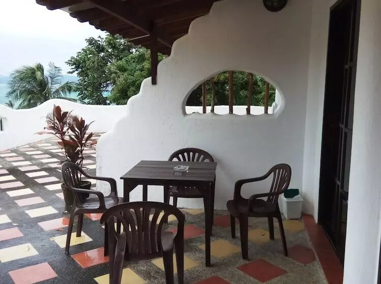 پانسیون Aquarius Terraces Boutique Resort