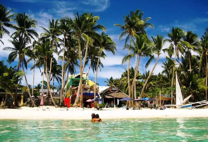 پانسیون Aquarius Terraces Boutique Resort