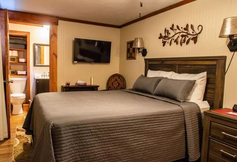 ペンション Hocking Hills Inn
