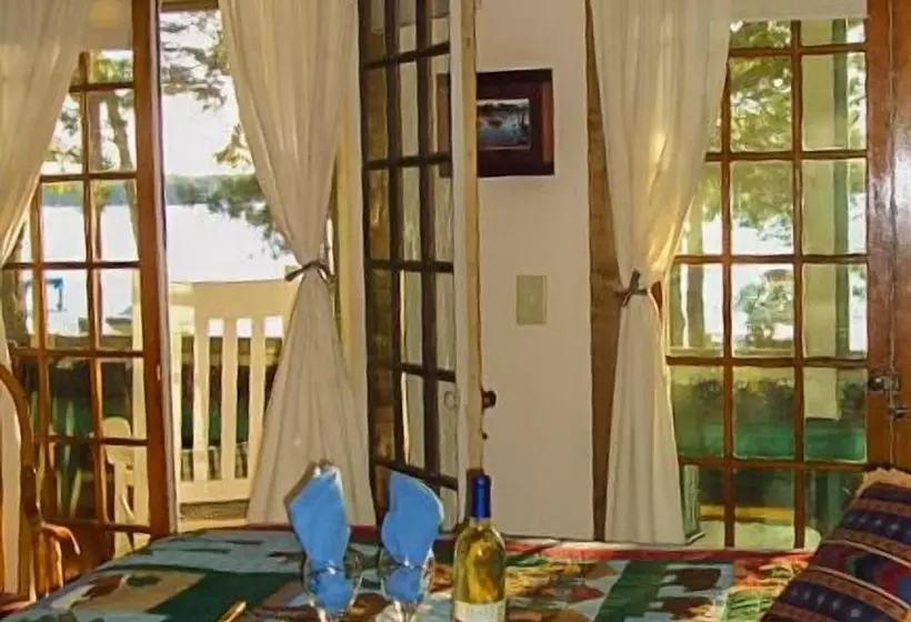 ペンション Lake Ripley Lodge W Lake Front Rooms, Grand Porch, Kayaks & Paddleboard