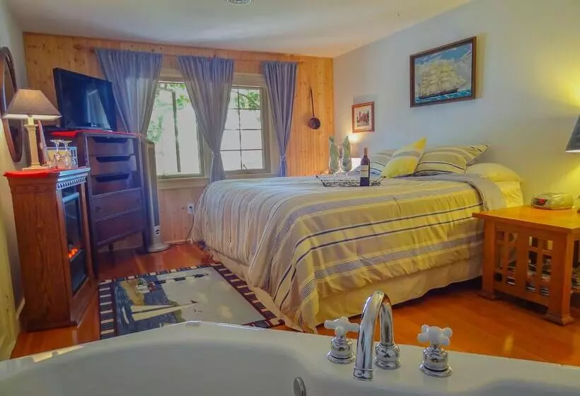 ペンション Lake Ripley Lodge W Lake Front Rooms, Grand Porch, Kayaks & Paddleboard