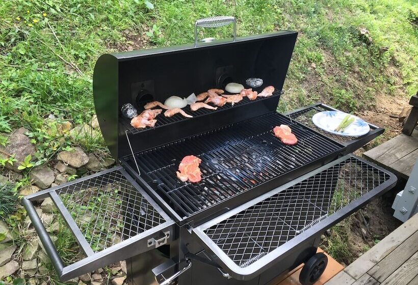 Pensione Mcmill House