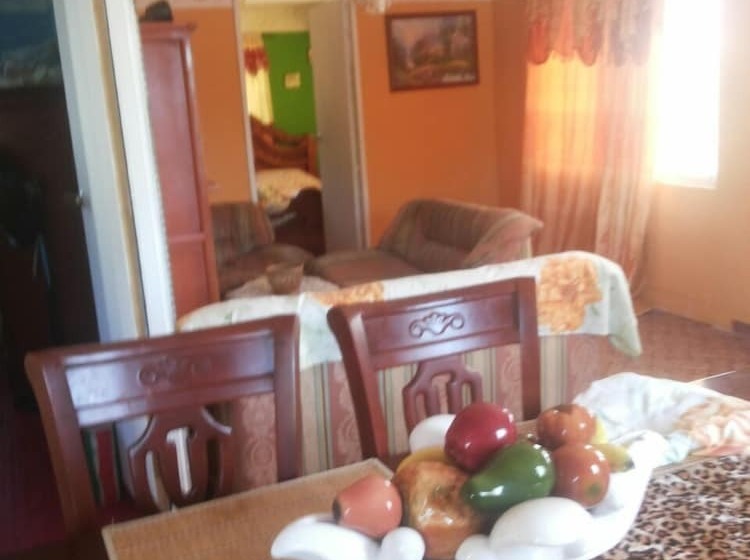 پانسیون Posada Adalides