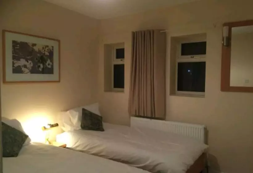 ベッドアンドブレックファースト Crofton Arms