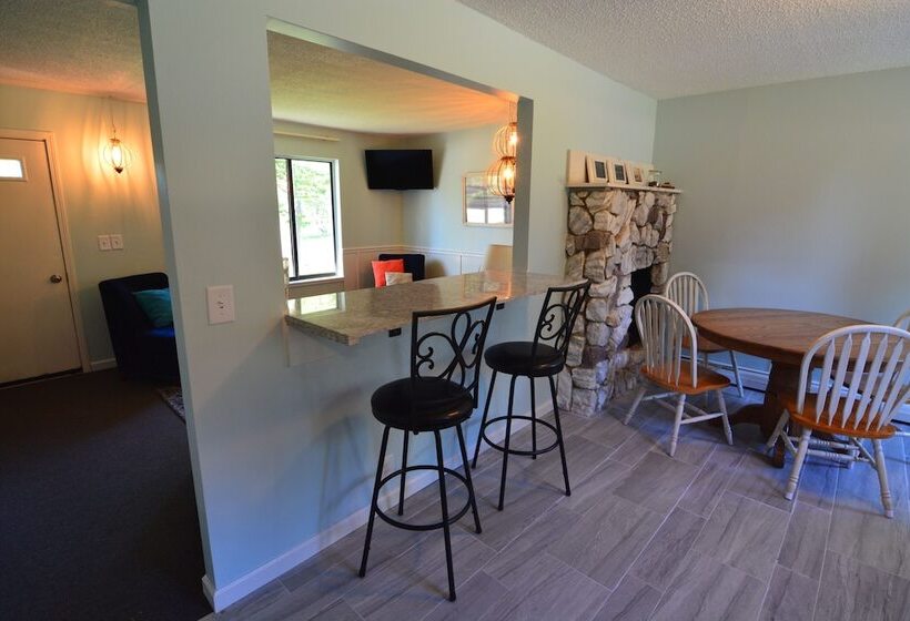 مبيت وإفطار Hop & Vine Inn