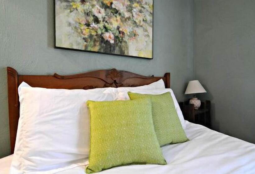 مبيت وإفطار Hop & Vine Inn