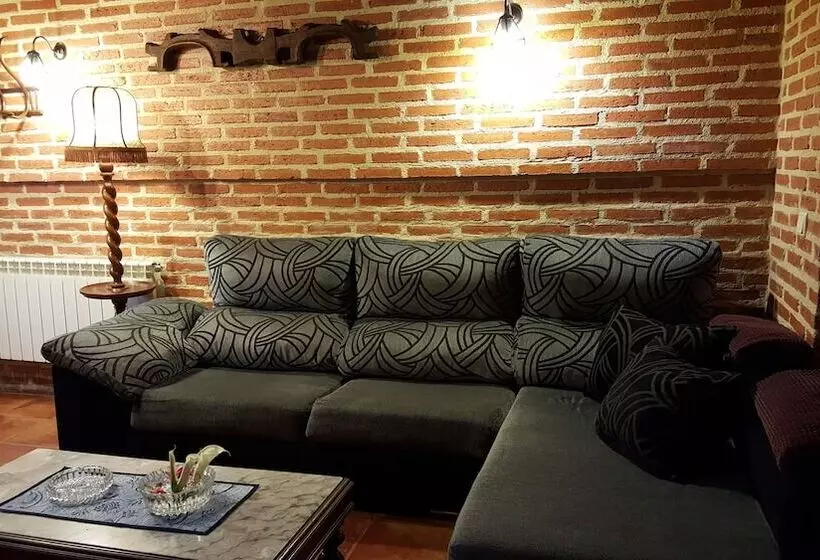 Conjunto De Turismo Rural La Tablá