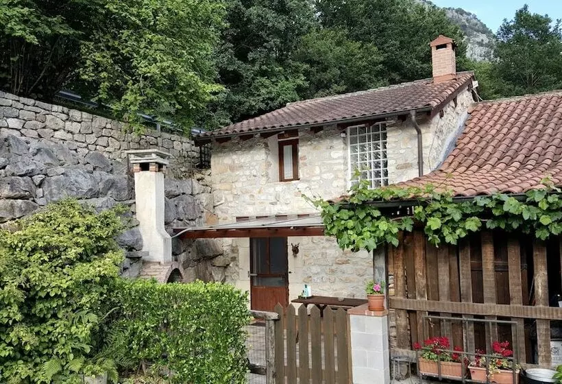 Conjunto De Turismo Rural La Tablá