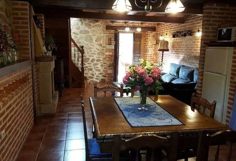 Conjunto De Turismo Rural La Tablá