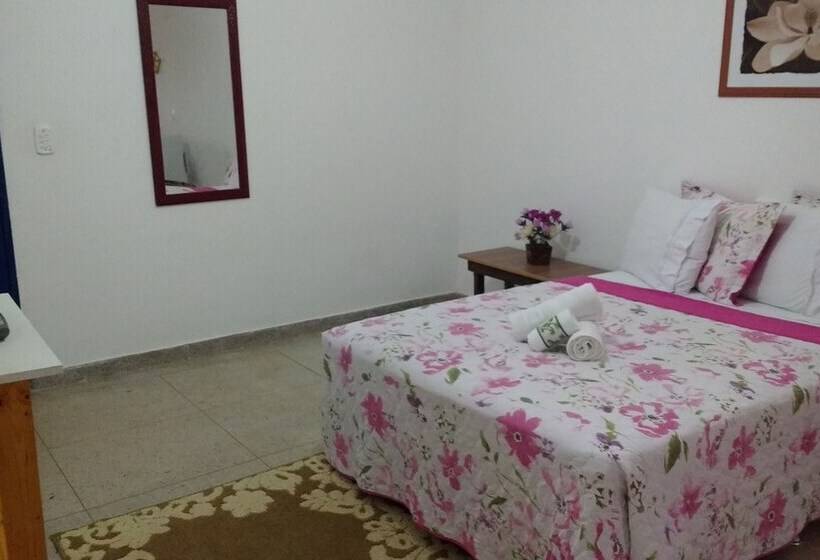 هتل Flor De Pequi Pousada