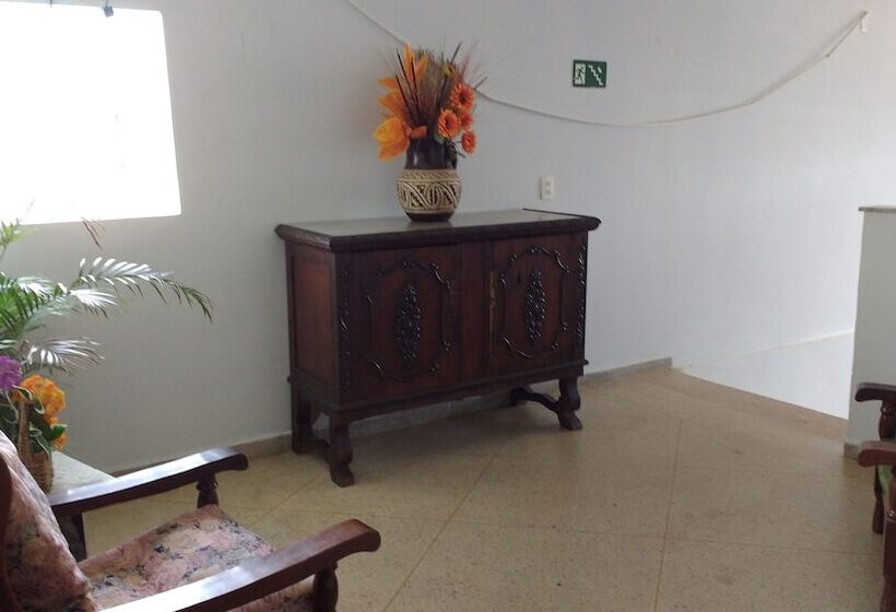 هتل Flor De Pequi Pousada