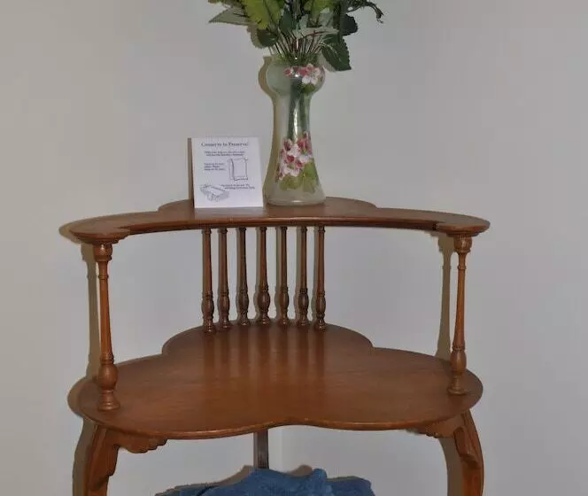 Hotelli Holman's Heritage Suites