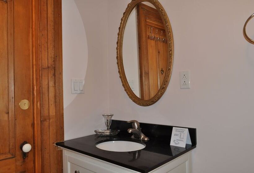 Otel Holman's Heritage Suites