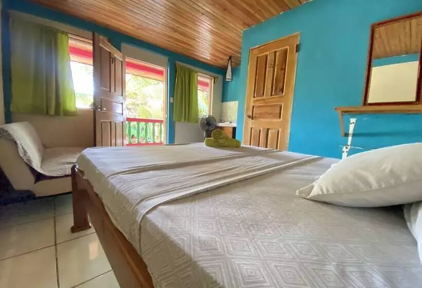 Hotelli Las Palmeras Beachfront