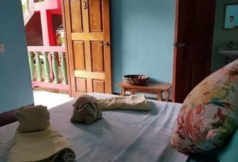 Hotelli Las Palmeras Beachfront