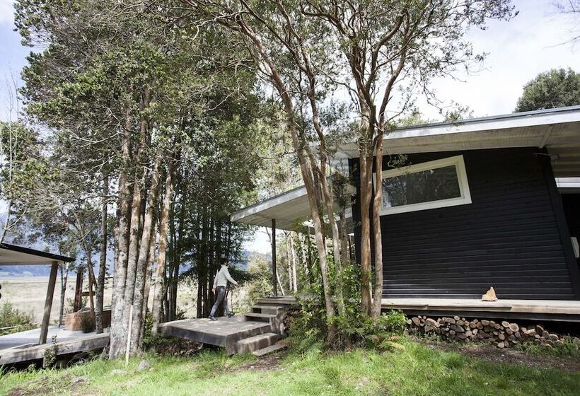 Отель Mareas Ralun Lodge