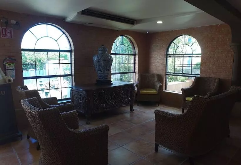 Hotelli Resort Mision Del Mar