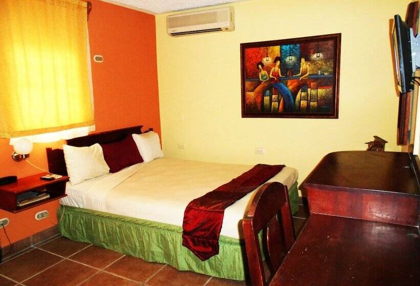 هتل Suites Los Jicaros