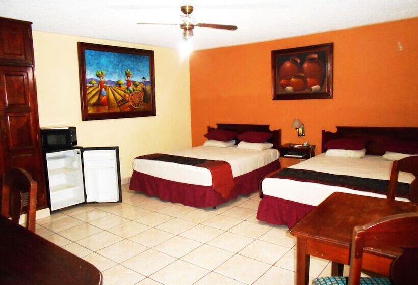 هتل Suites Los Jicaros