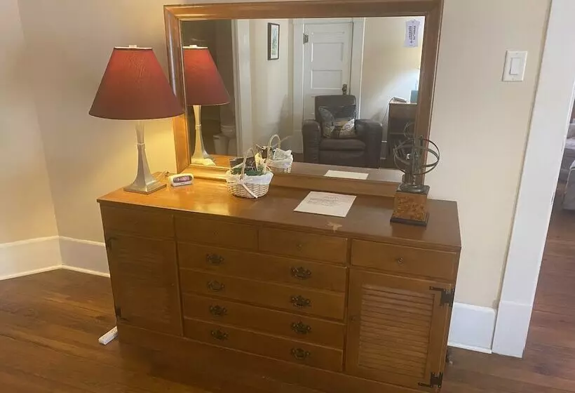 Janssen Park Place B&b