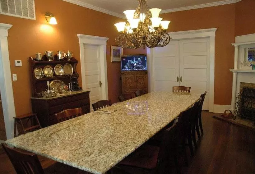 Janssen Park Place B&b