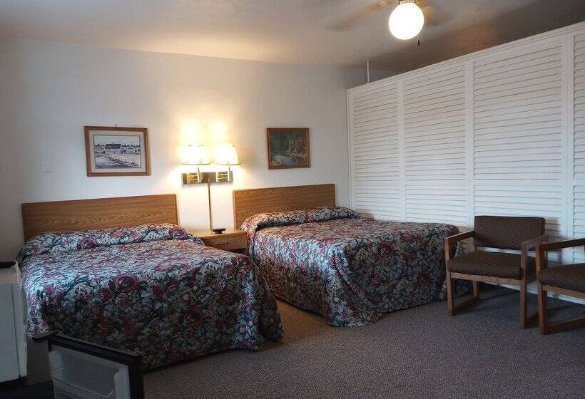 Мотель The Golden Inn