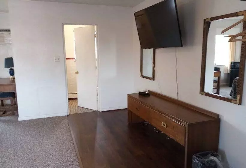 Motelli The Golden Inn