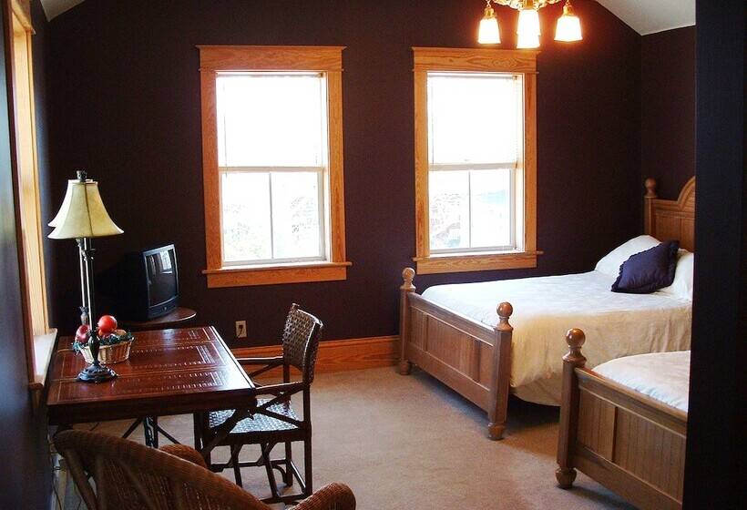 ペンション Cameron House Inn