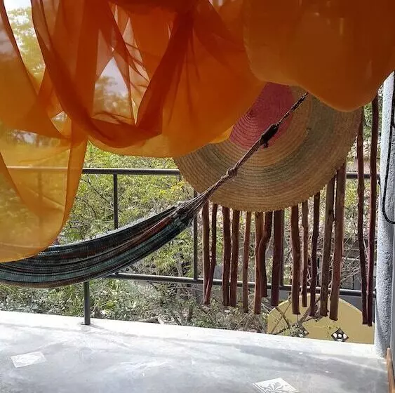 Majatalo Complexo Halley