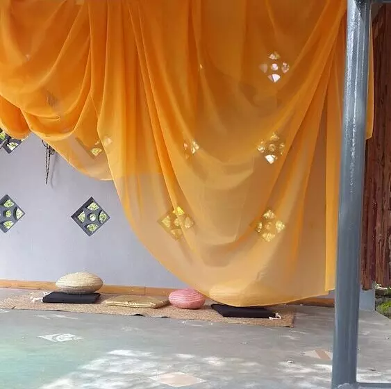 Majatalo Complexo Halley