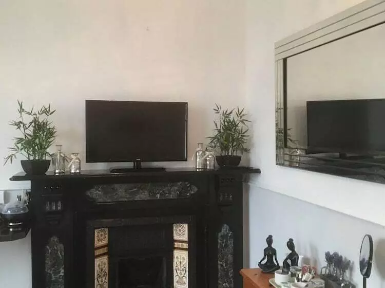 ペンション Garswood Guesthouse