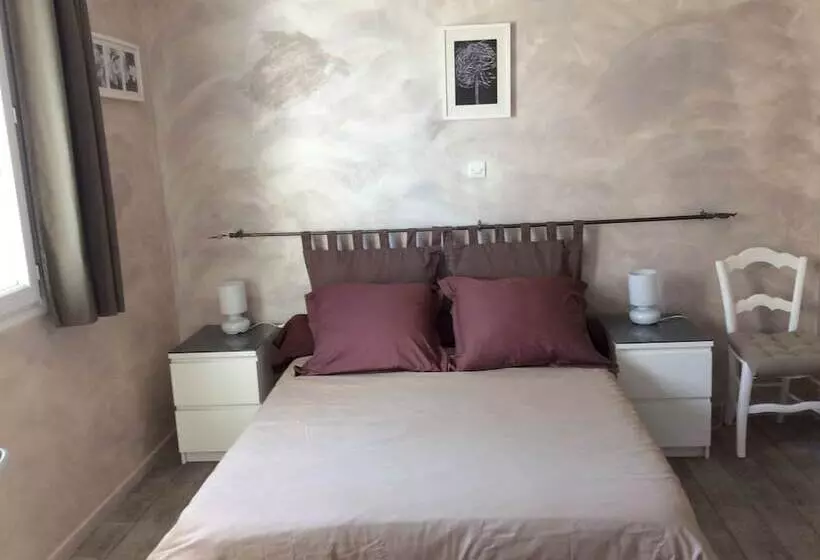 Majatalo Les Fleurs Bleues