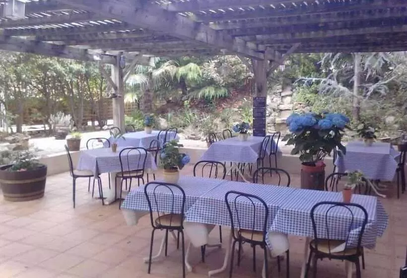 Majatalo Les Fleurs Bleues