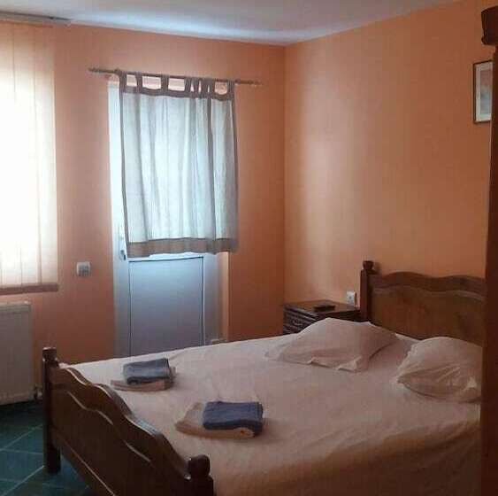 پانسیون Vila Aura