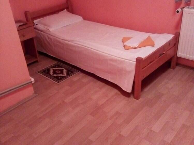 پانسیون Vila Aura