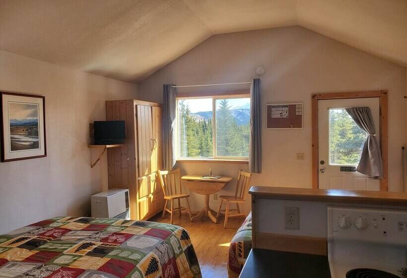 Alaskan Spruce Cabins