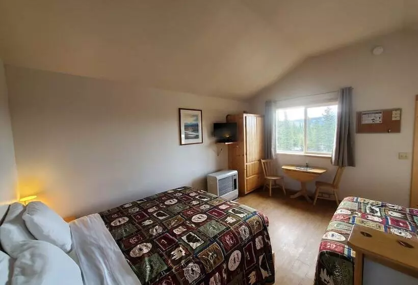 Alaskan Spruce Cabins