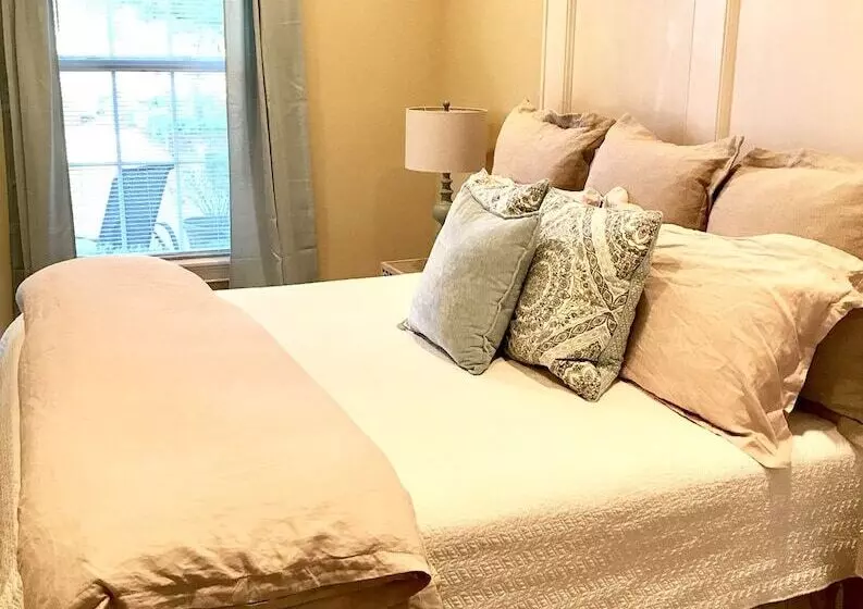 Aamiaismajoitus (B&B) Concord Inn